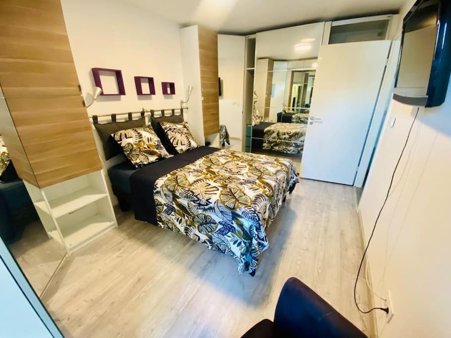 Le Standing Parking Wifi Metz Un-Sejour-A-Part Apartment Exterior photo