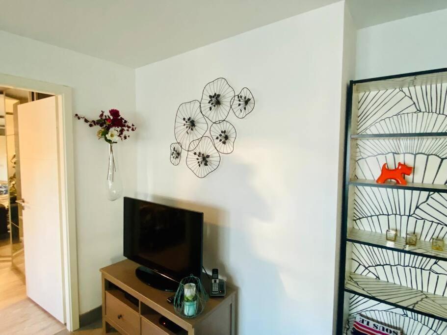 Le Standing Parking Wifi Metz Un-Sejour-A-Part Apartment Exterior photo